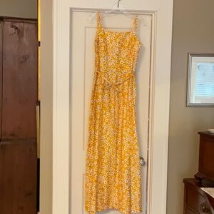 Vintage Malia Hawaii yellow & white floral maxi dress sz 12. Waist 14”, bust 17”